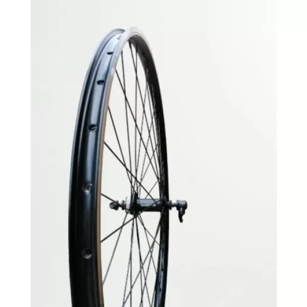 CARRARO 29J ÖRÜLÜ ÖN JANT SHIMANO HBRM35 32DELİK - SİYAH