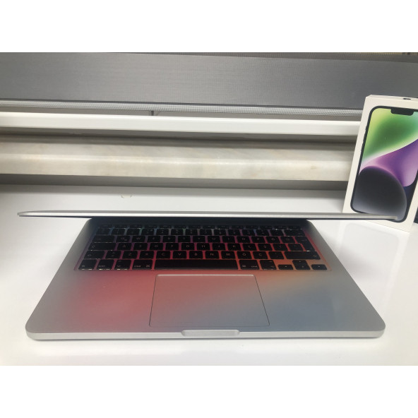 APPLE A1502 MACBOOK PRO 13 2015 İ5 8GB RAM 128GB SSD- SIFIR AYARINDA , MAĞAZA GARANTİLİ