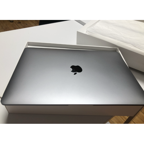 MACBOOK AİR 13 INC 2020 M1 8CPU 8GPU 8GB Ram 256 GB SSD