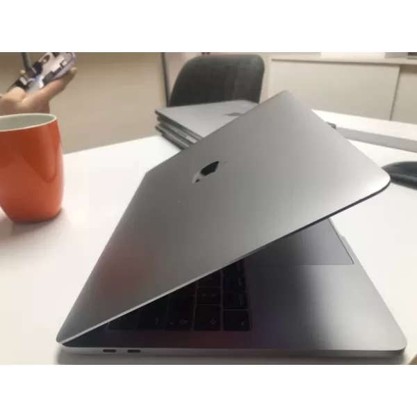 APPLE A1706 MACBOOK PRO 13 2017 İ5 8GB RAM 256GB SSD TOUCHBARLI - SIFIR AYARINDA , MAĞAZA GARANTİLİ