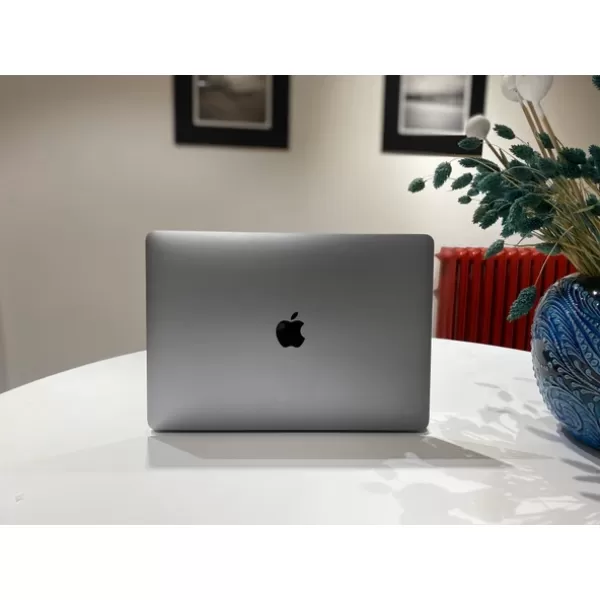 MacBook Pro 13'' 2020 M1 (A2338) Uzay Gri 8gb 256gb ssd