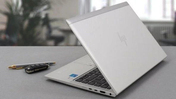 HP POR EB840G8 i5-1145G7 4.40 GHz 16GB 512GB 14" W11P