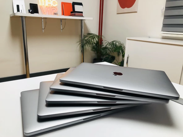 A2338 MacBook Pro M1 16GB 512GB SSD 13.3" Z11C0007Y Uzay Grisi